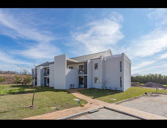 2 BEDROOM APARTMENT FOR SALE IN VAL DE VIE ESTATE